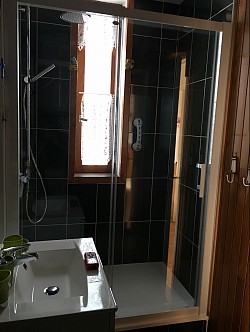 SALLE DE BAINS - DOUCHE A L'ITALIENNE